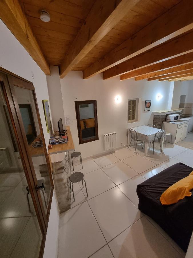 Appartement 4-6 Personnes A Proximite Des Stations Et Grands Cols Saint Avre la Chambre エクステリア 写真