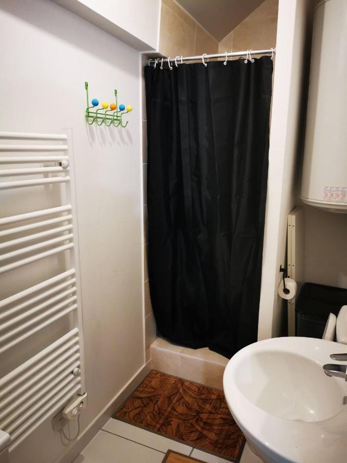 Appartement 4-6 Personnes A Proximite Des Stations Et Grands Cols Saint Avre la Chambre エクステリア 写真