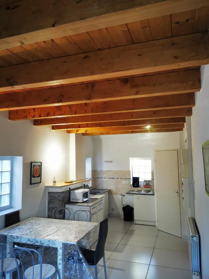 Appartement 4-6 Personnes A Proximite Des Stations Et Grands Cols Saint Avre la Chambre エクステリア 写真